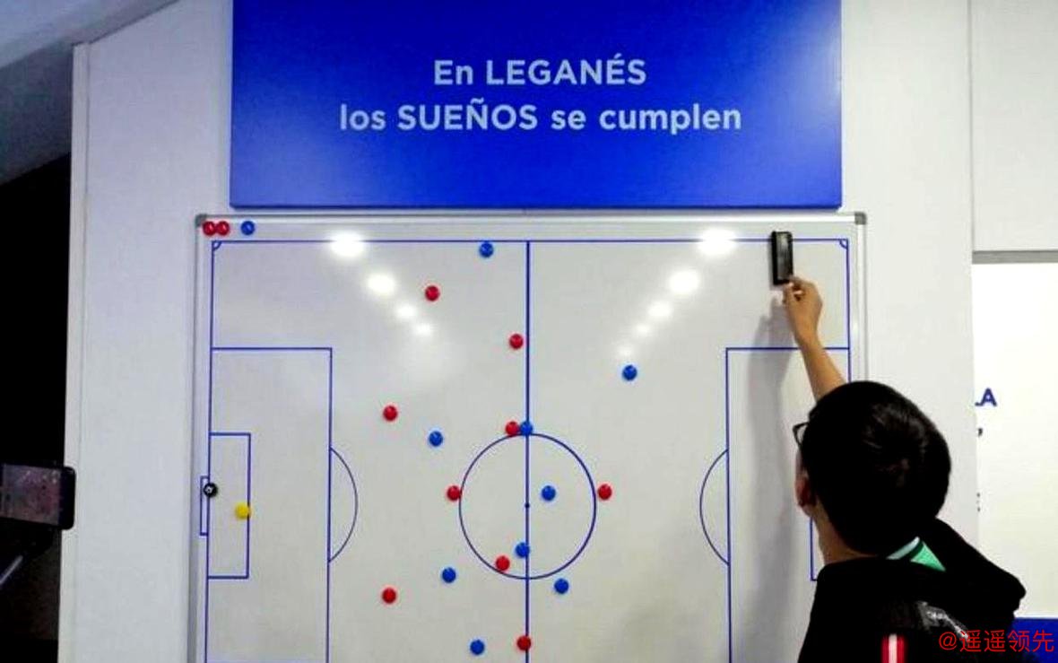 张帆从主力到板凳，38分钟变0分钟，北控签下罗汉琛那天球衣号码从首发名单消失，教练安排成最大变量